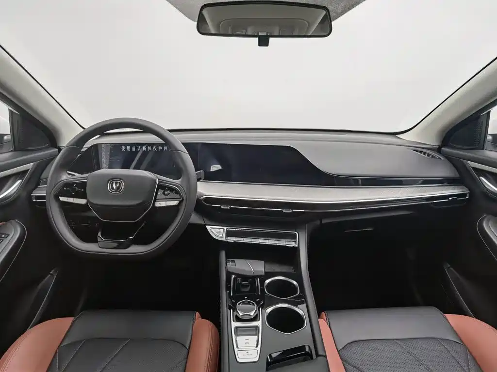 Changan Eado — миниатюра 5