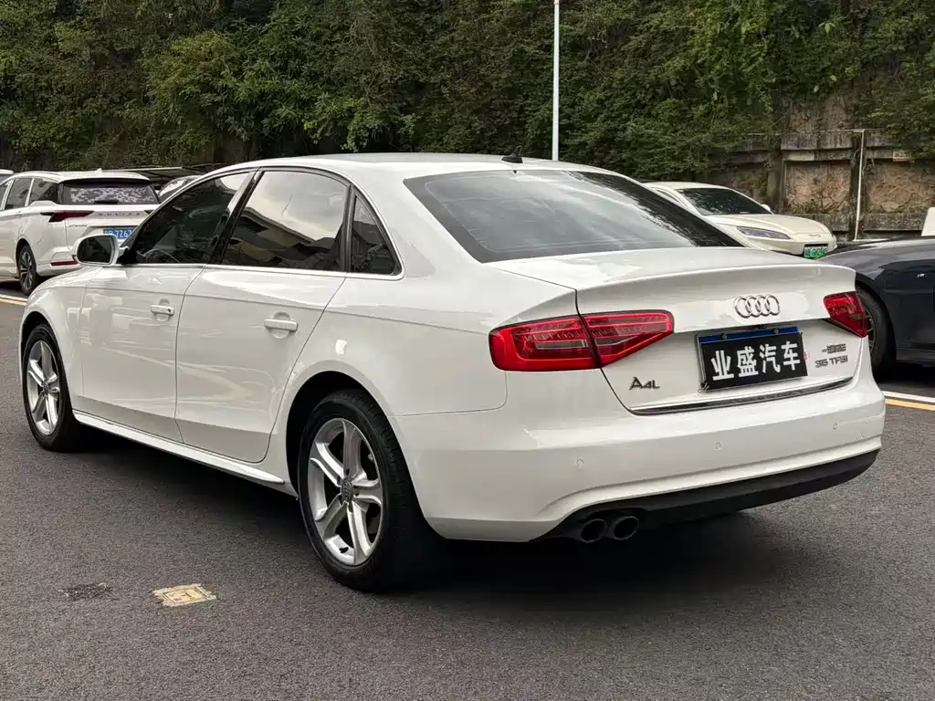 Audi A4L 2015 35 TFSI AT