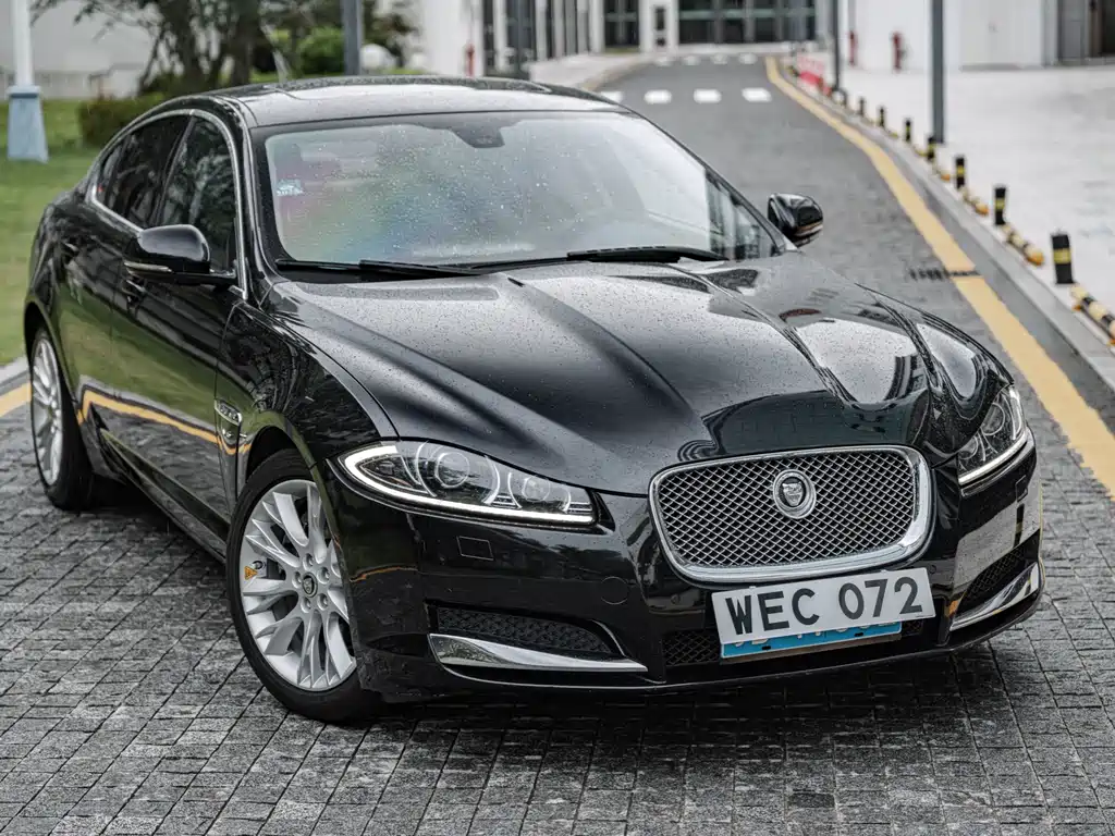 Jaguar XF 2012 XF 3.0L V6