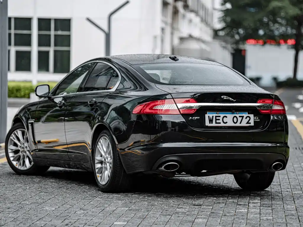 Jaguar XF 2012 XF 3.0L V6