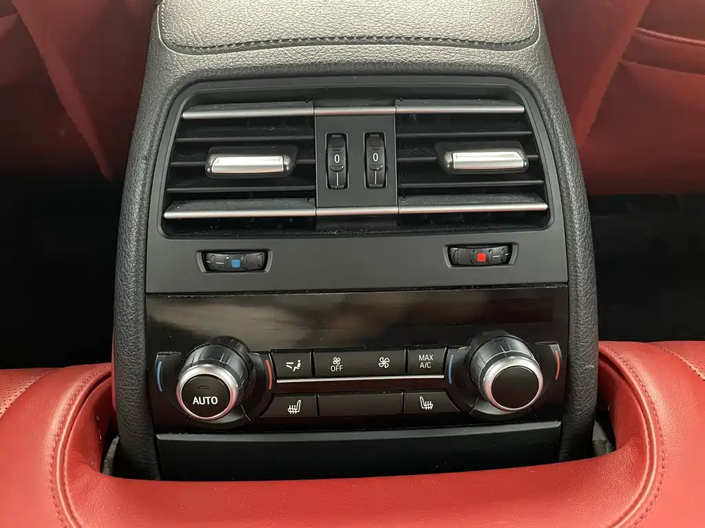 BMW M6 — миниатюра 14