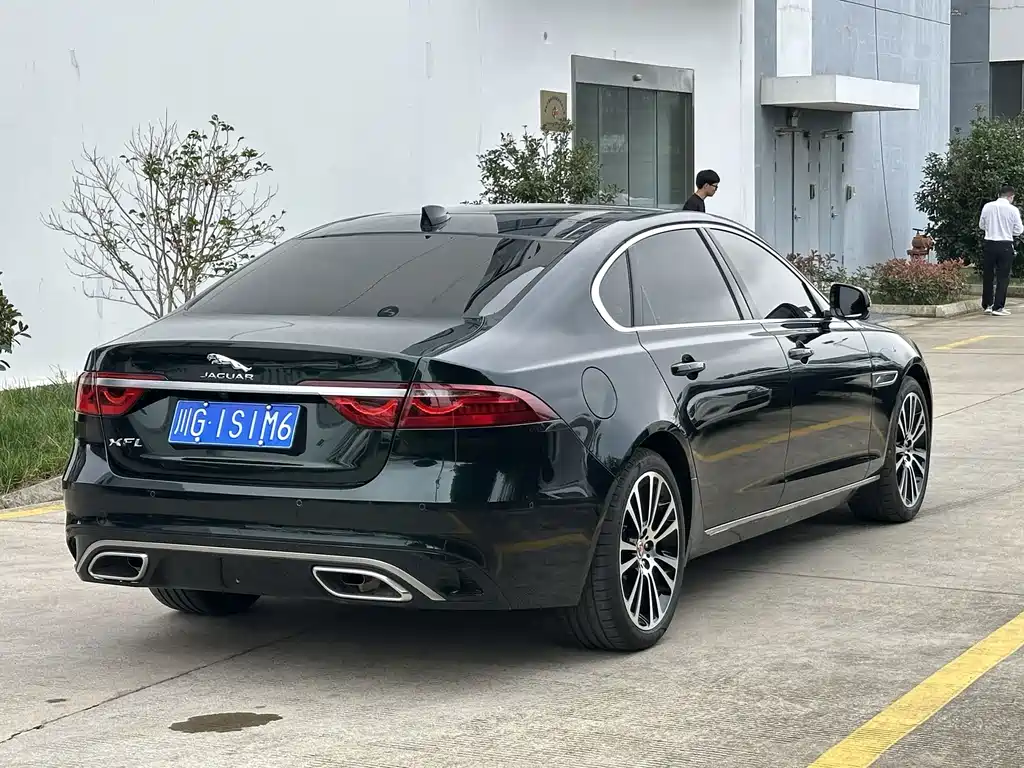 Jaguar XFL — миниатюра 21