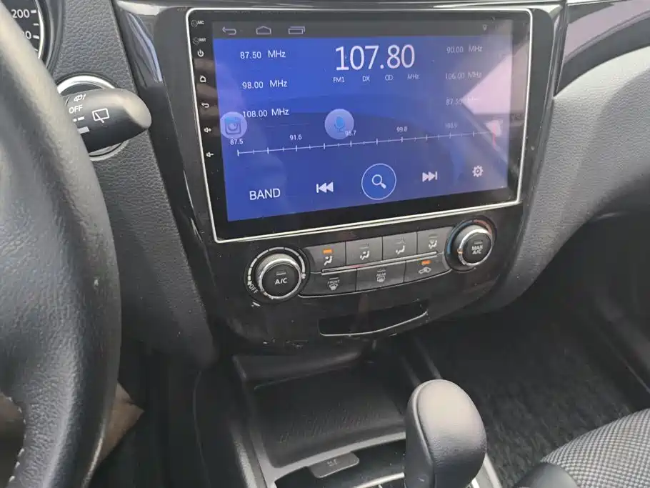 Nissan Qashqai — миниатюра 13
