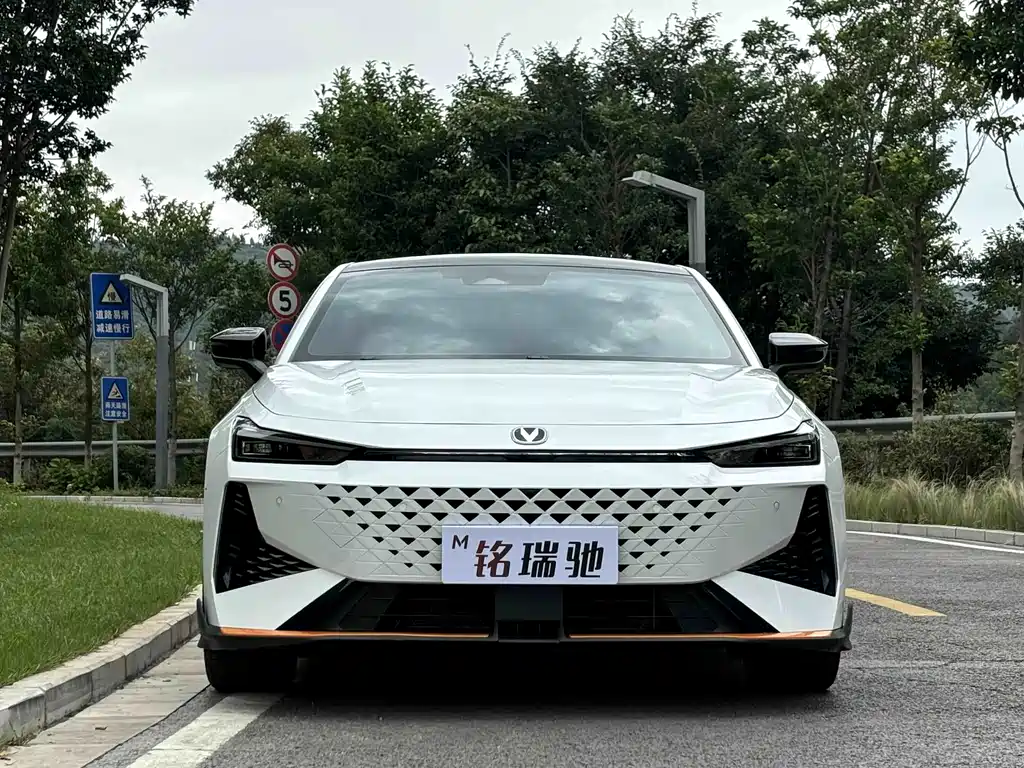 Changan UNI-V — миниатюра 13