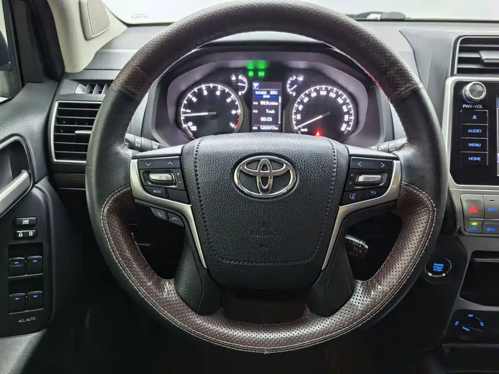 Toyota Prado — миниатюра 12
