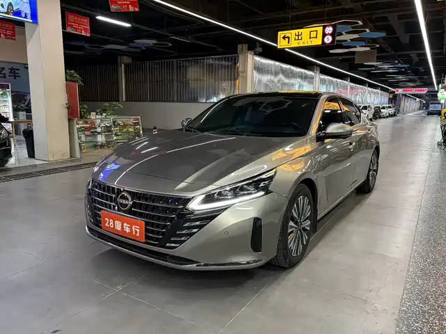 Nissan Teana