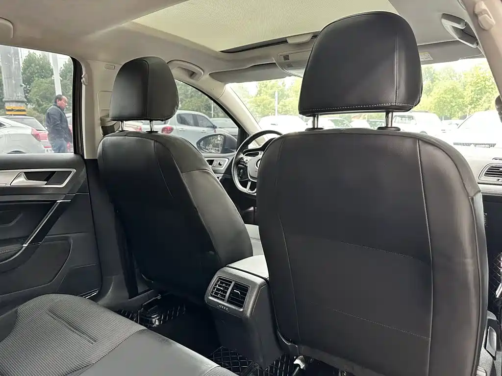 Volkswagen Golf — миниатюра 7