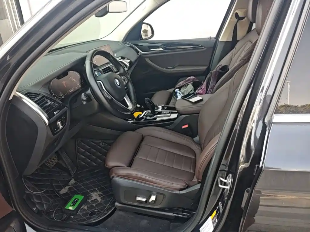 BMW iX3 — миниатюра 15