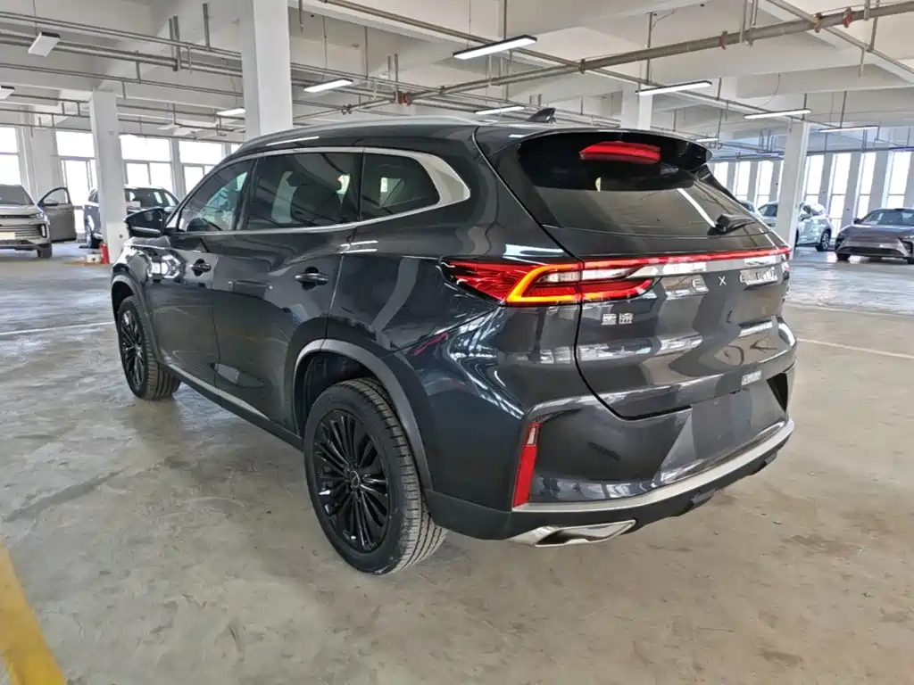 Exeed Lingyun — миниатюра 5