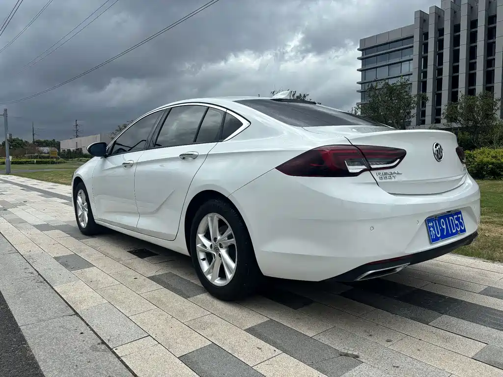 Buick Regal — миниатюра 7