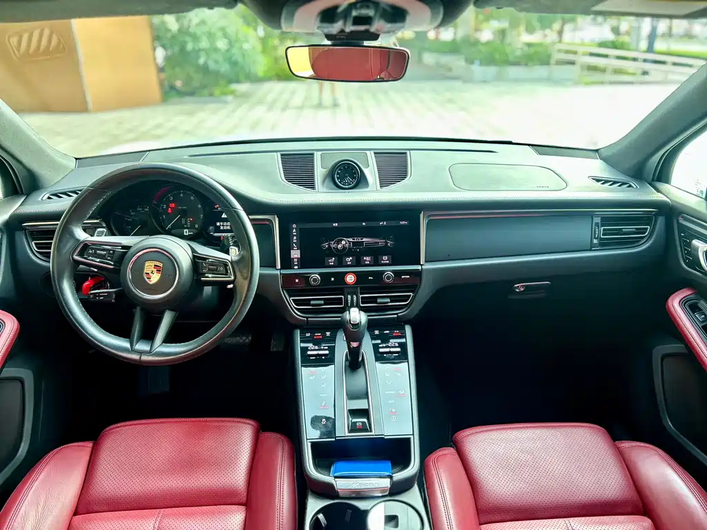 Porsche Macan — миниатюра 8