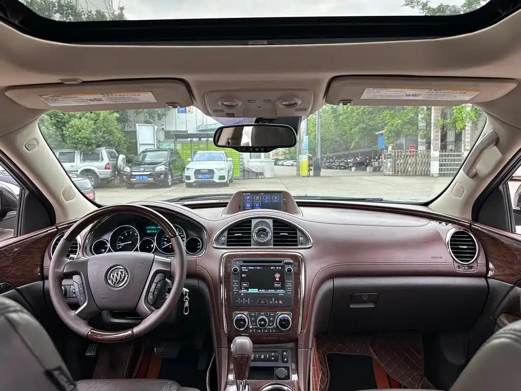 Buick Enclave — миниатюра 25