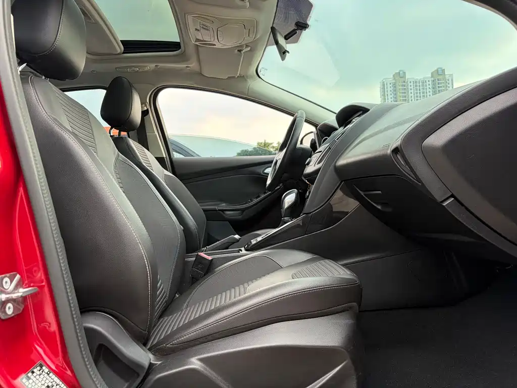 Ford Focus — миниатюра 12