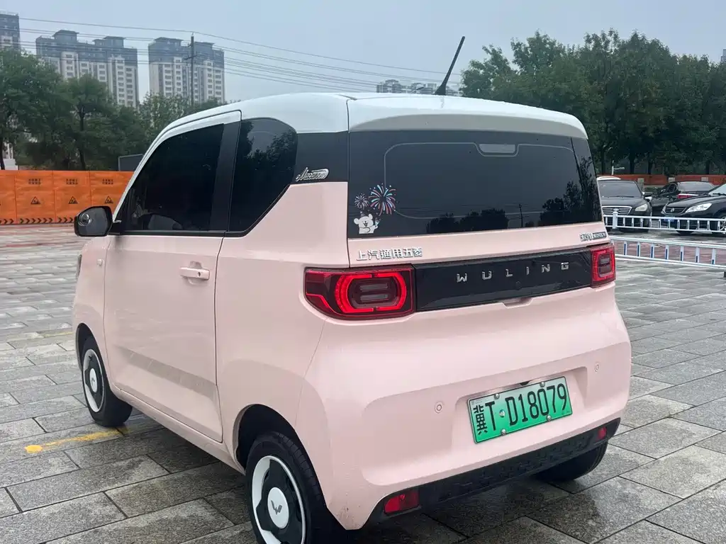 Wuling MINIEV — миниатюра 6