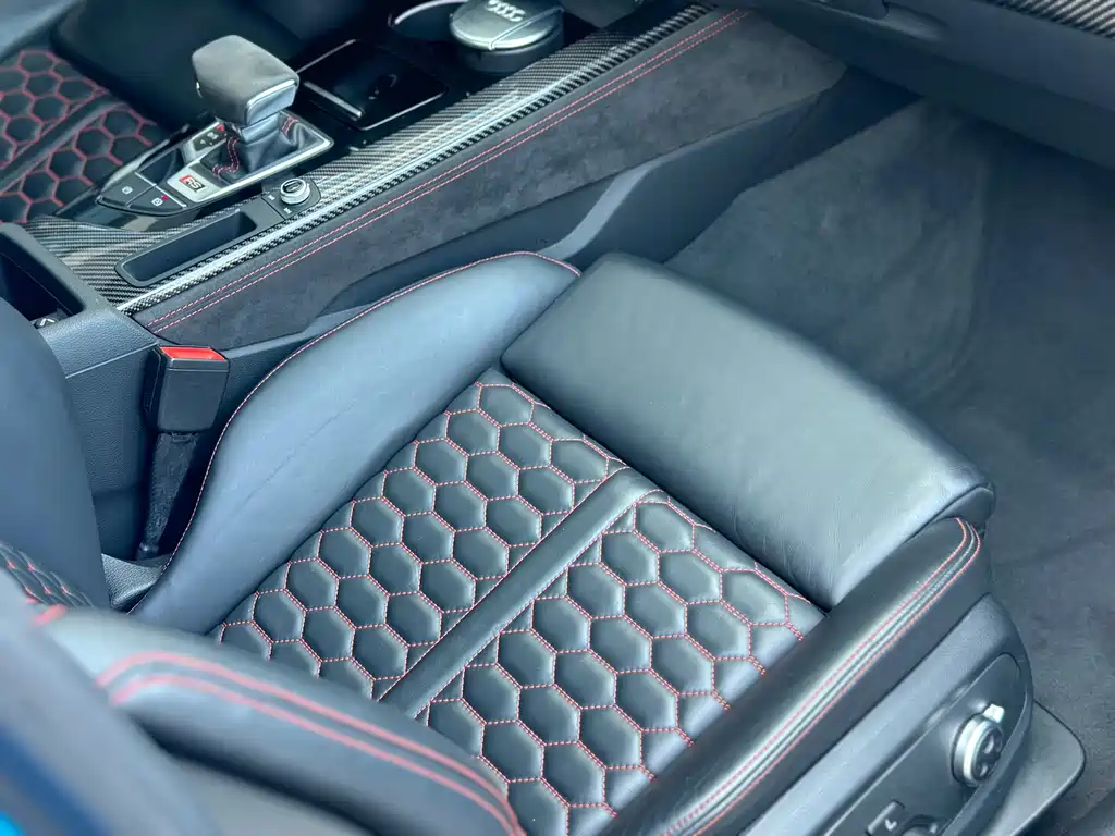 Audi RS 4 — миниатюра 17