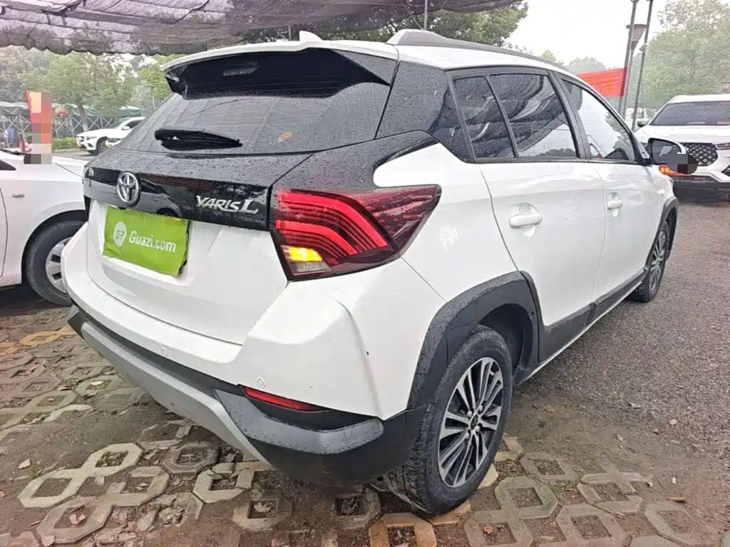 Toyota Yaris L — миниатюра 7