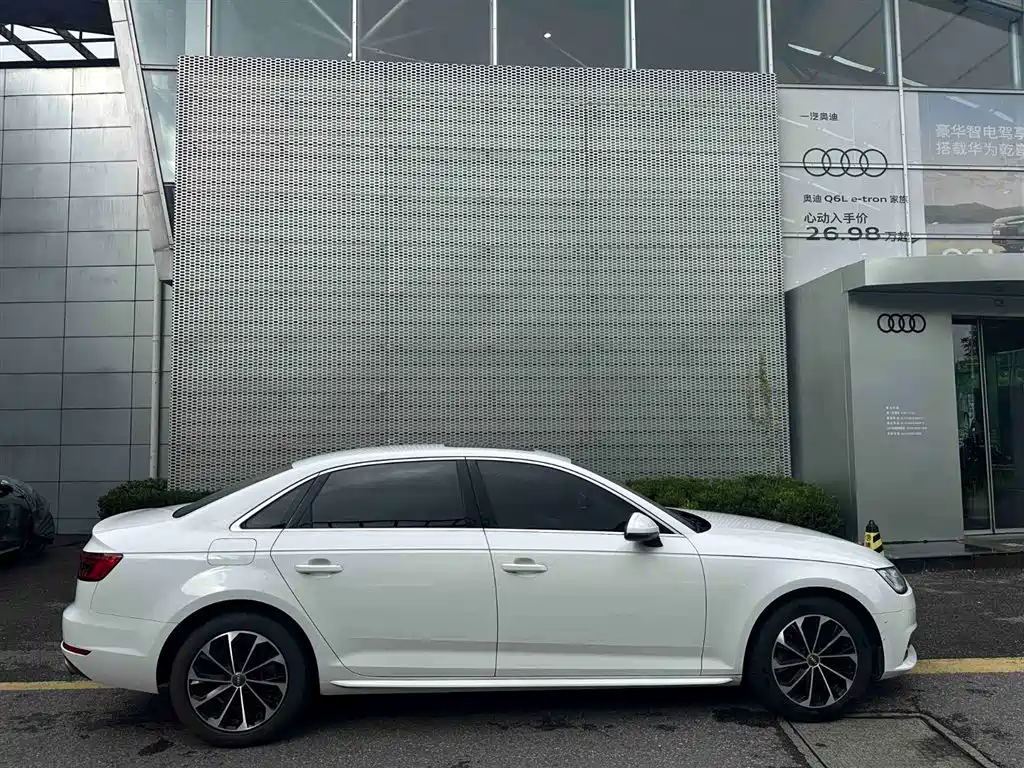 Audi A4L — миниатюра 5