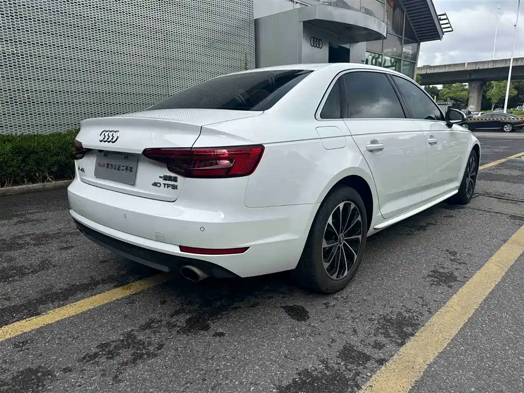 Audi A4L — миниатюра 4