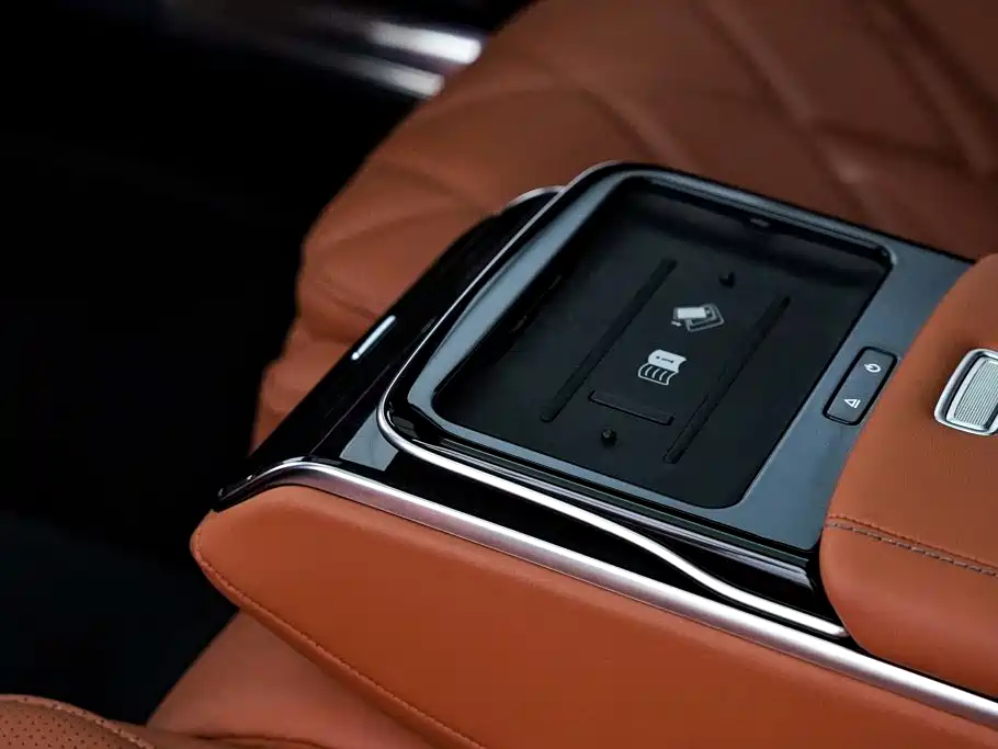 Mercedes-Benz S-Class — миниатюра 22