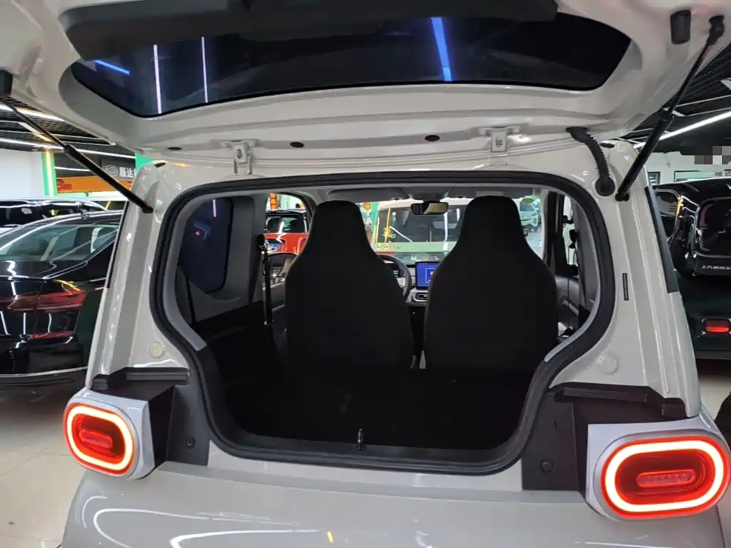 Wuling MINIEV — миниатюра 19