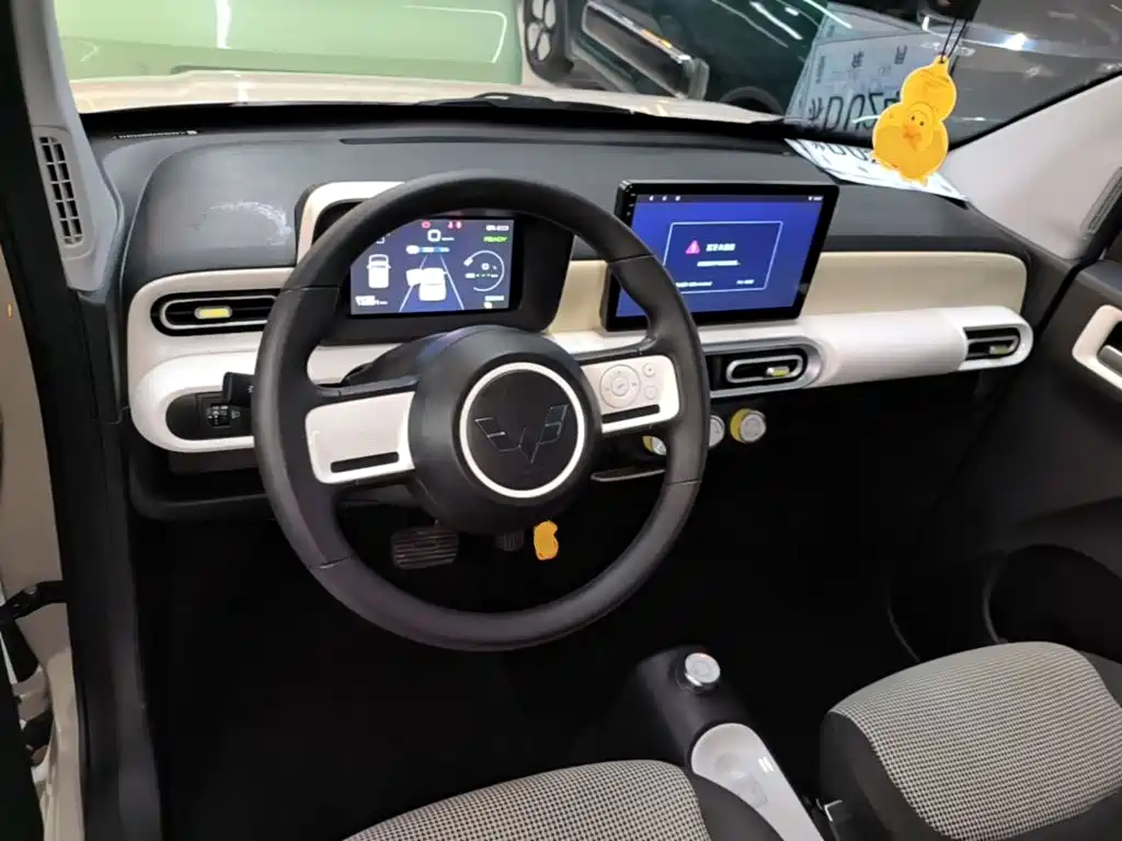 Wuling MINIEV — миниатюра 10