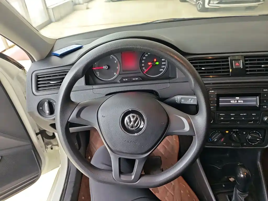 Volkswagen Santana — миниатюра 11