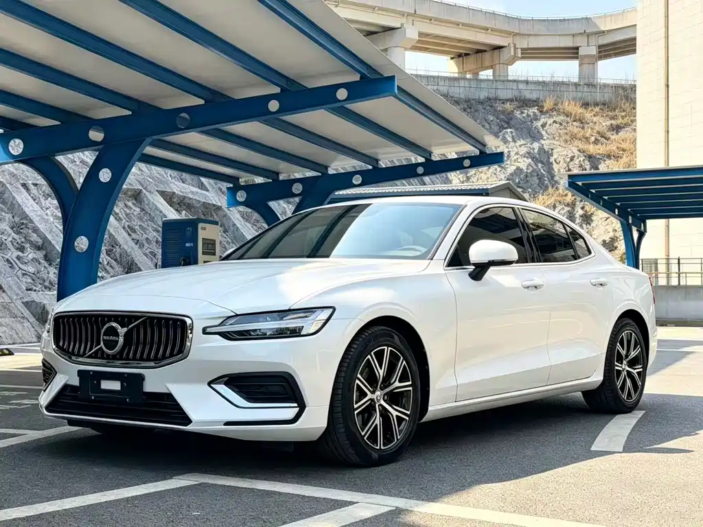Volvo S60 2024