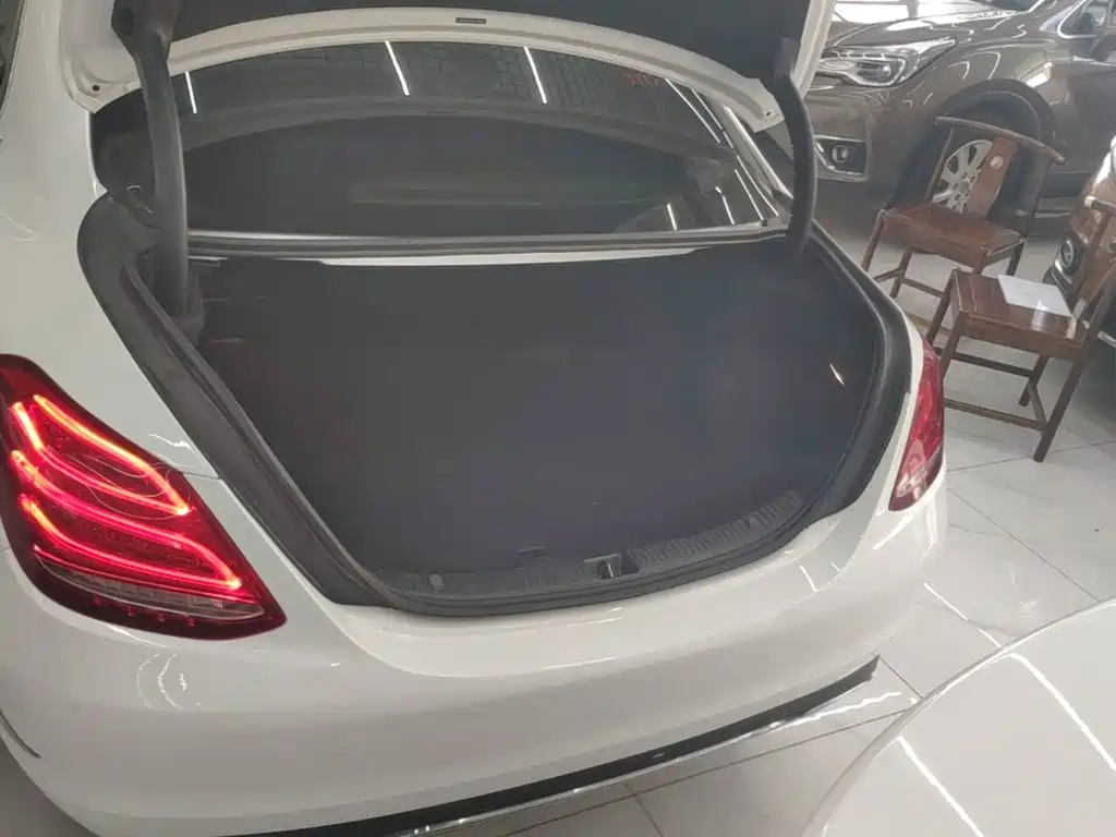Mercedes-Benz C-Class — миниатюра 19