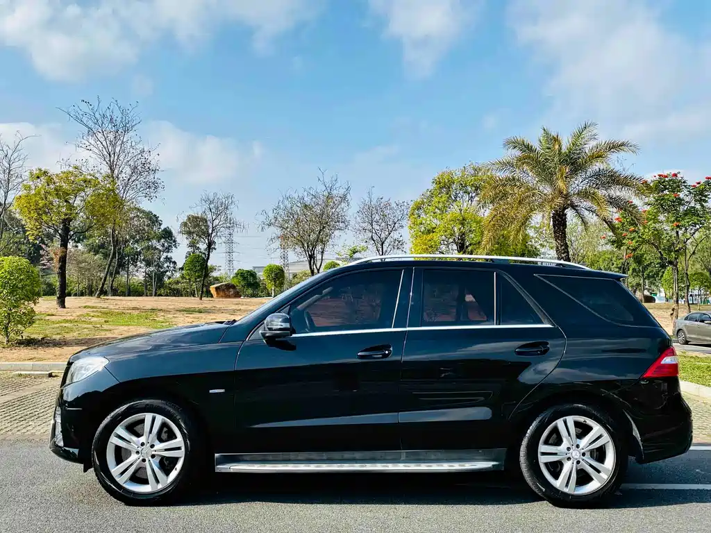 Mercedes-Benz M-Class — миниатюра 7