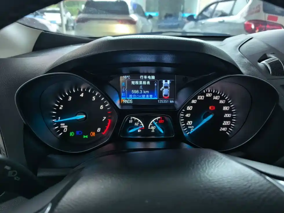Ford Kuga — миниатюра 12