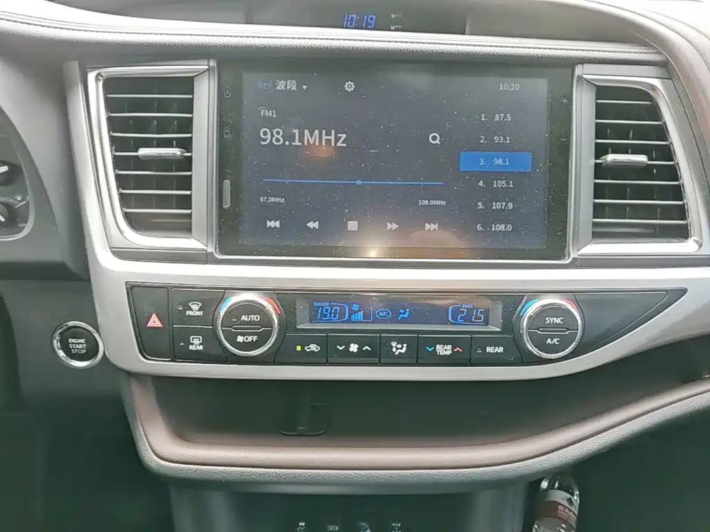 Toyota Highlander — миниатюра 13