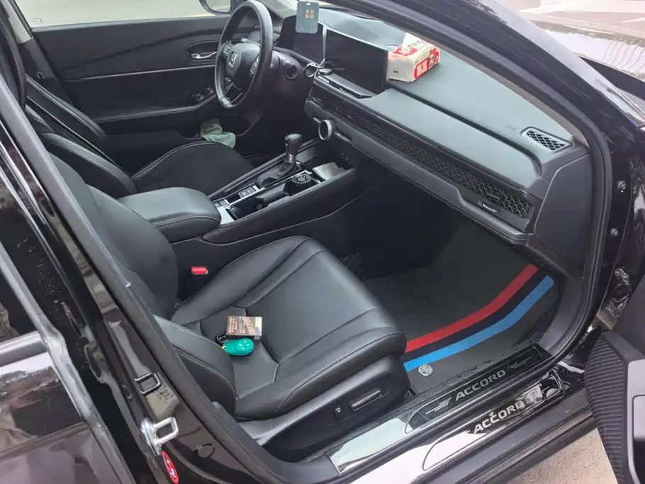 Honda Accord — миниатюра 8