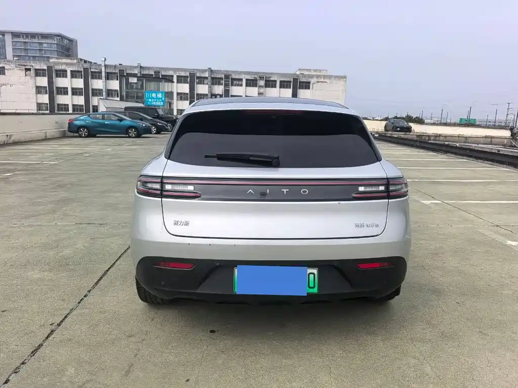 AITO ASK THE WORLD M5