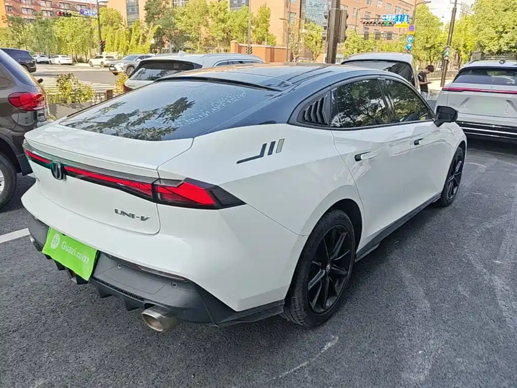 Changan UNI-V — миниатюра 7