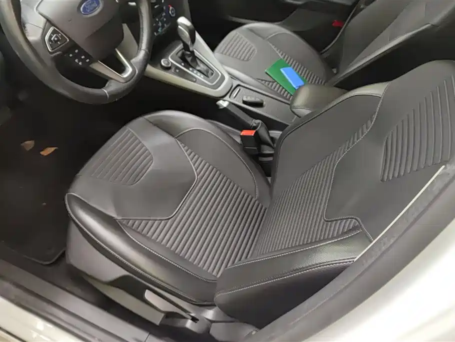 Ford Focus 2017 EcoBoost 180 AT Sport