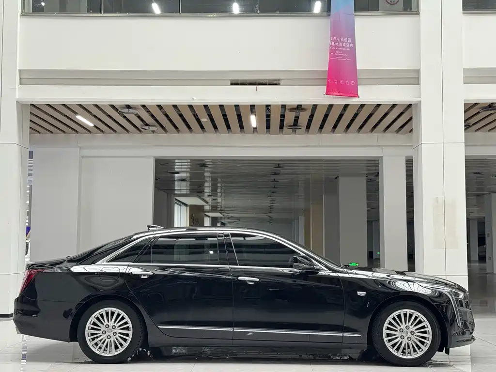Cadillac CT6 2019 28T Fashion