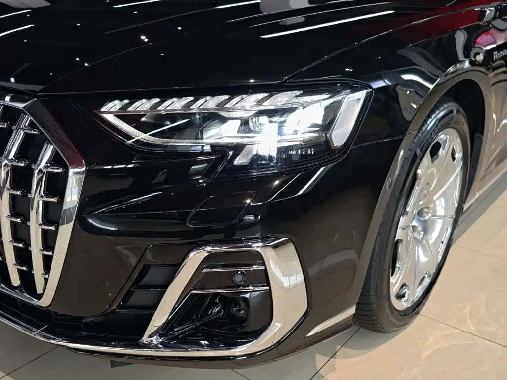 Audi A8 — миниатюра 6