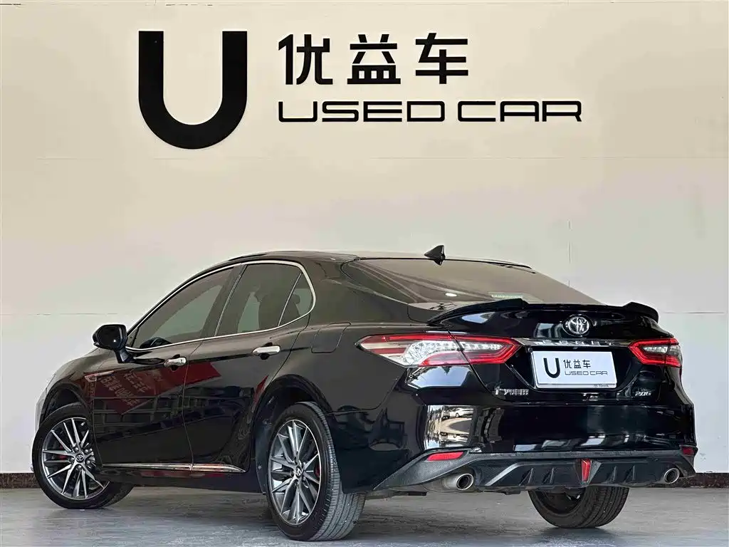 Toyota Camry 2021 2.0G Luxury