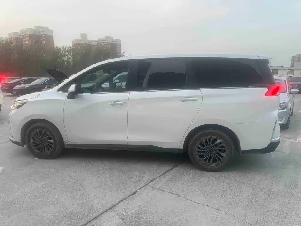 SAIC MAXUS CHASE G50