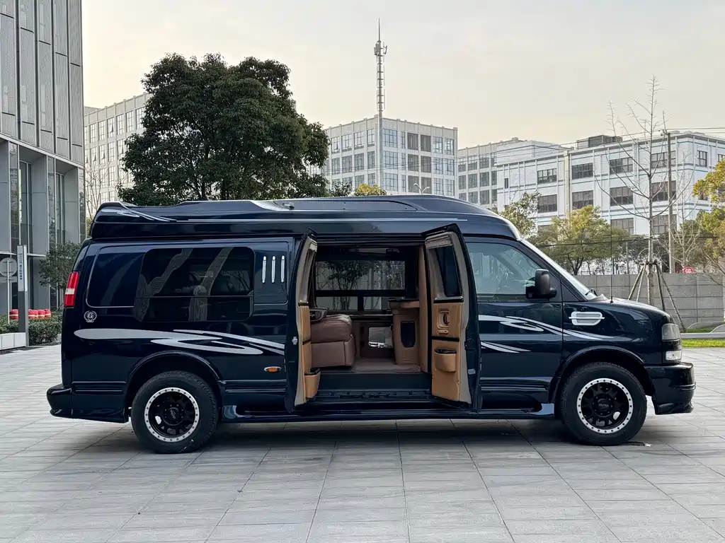 GMC Savana 2015 6.0L G660L