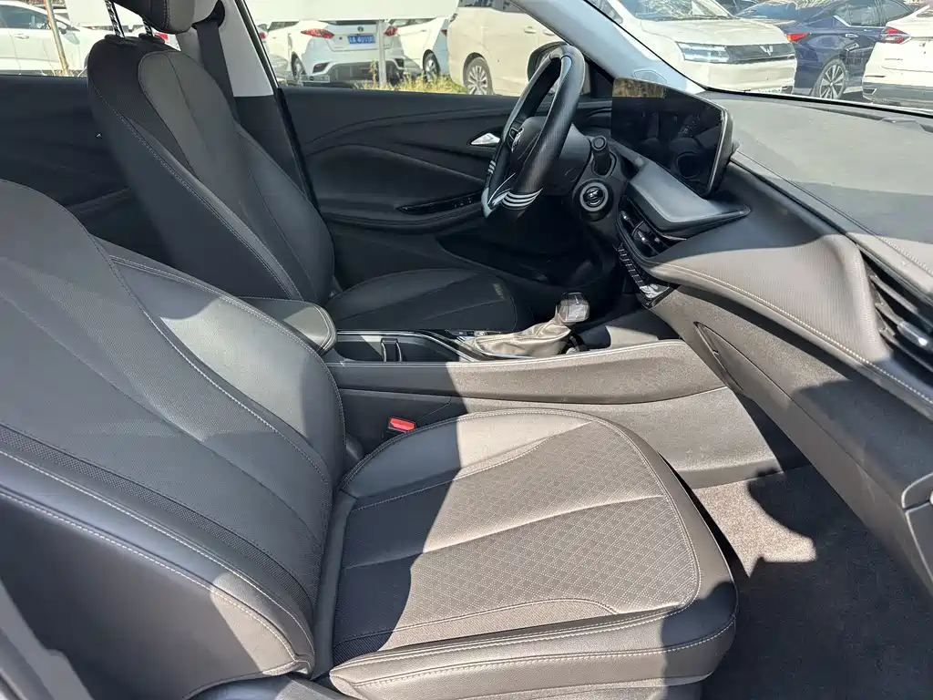Buick Verano — миниатюра 16