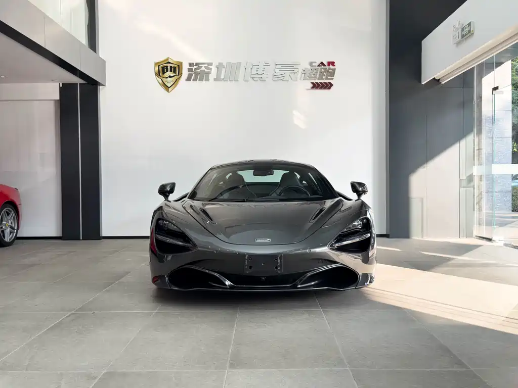 MCLAREN 720S