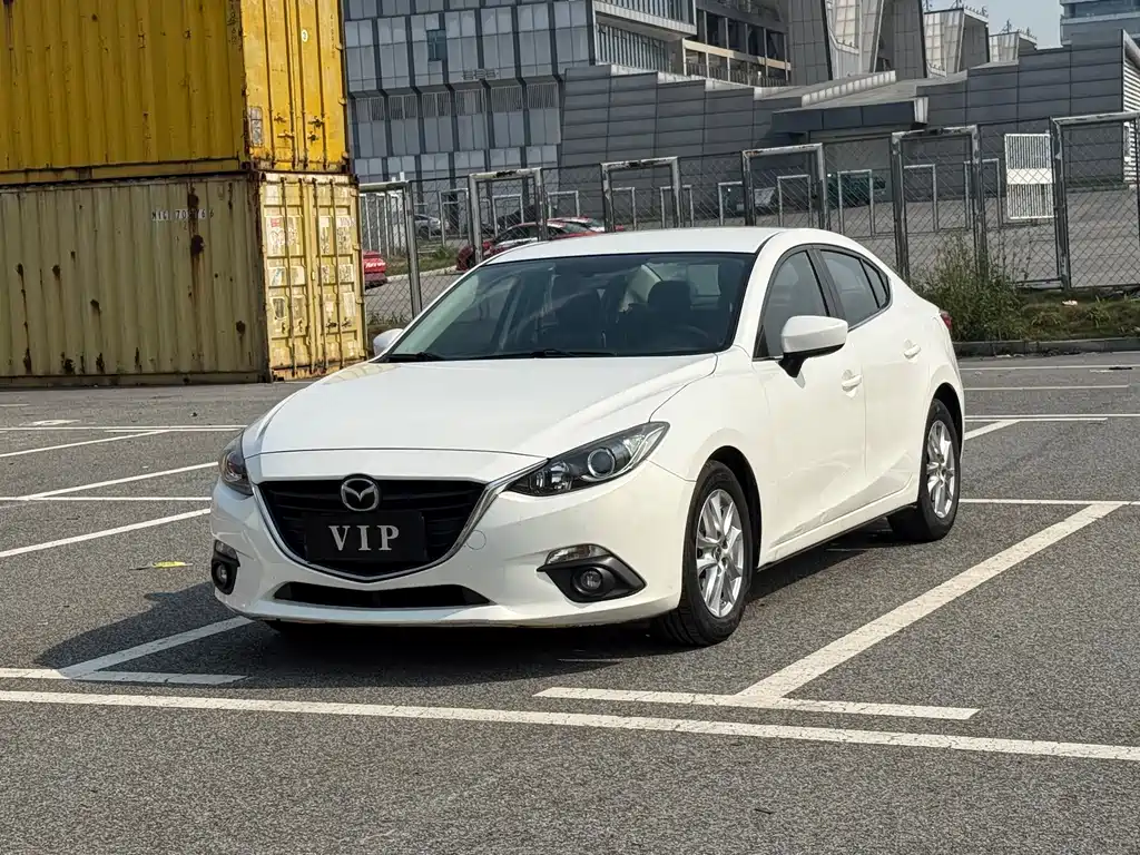 Mazda 3 Axela 2016