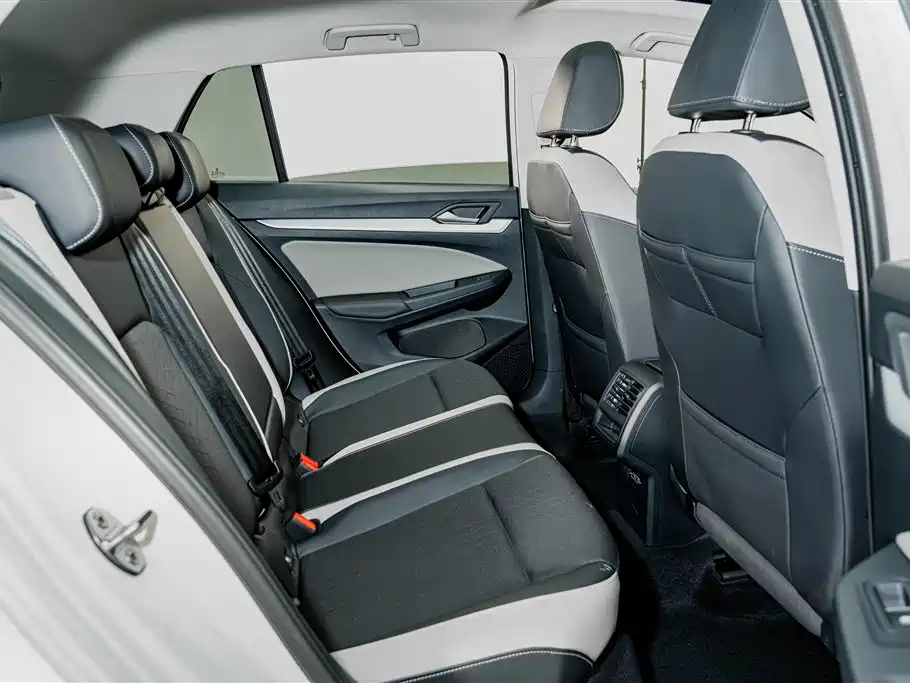 Volkswagen Golf — миниатюра 20