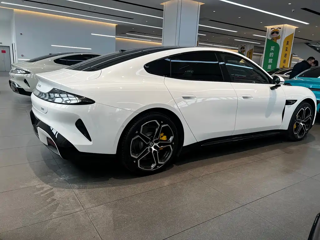 XIAOMI CAR XIAOMI SU7