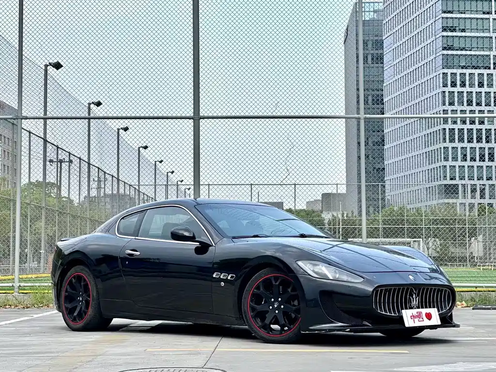 Maserati GranTurismo — миниатюра 21