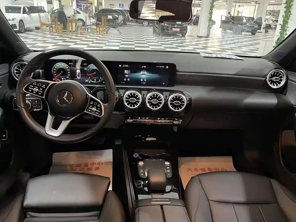 Mercedes-Benz A-Class — миниатюра 5