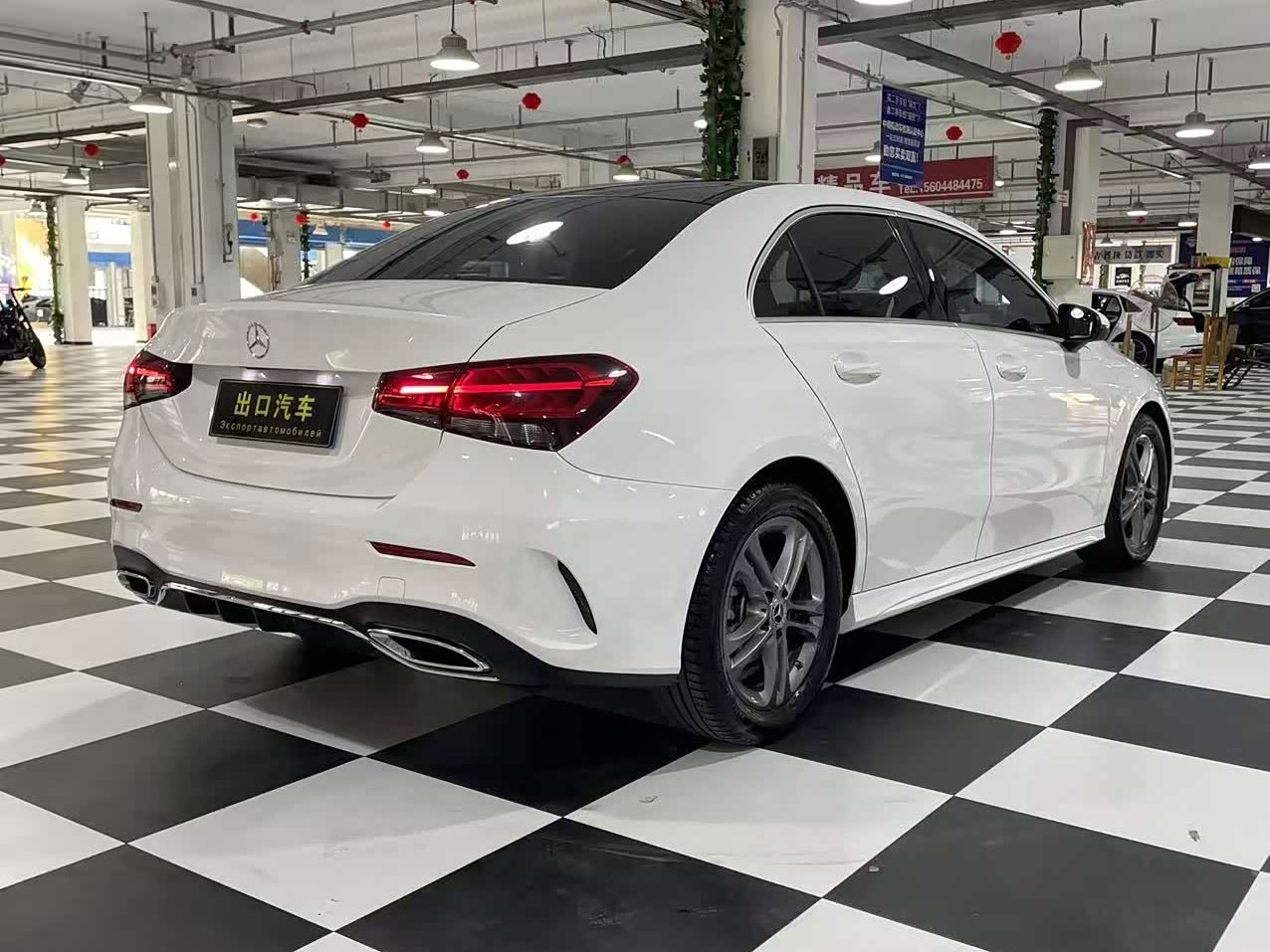 Mercedes-Benz A-Class 1.3 л 2022 г. Белый, пробег 21400 км