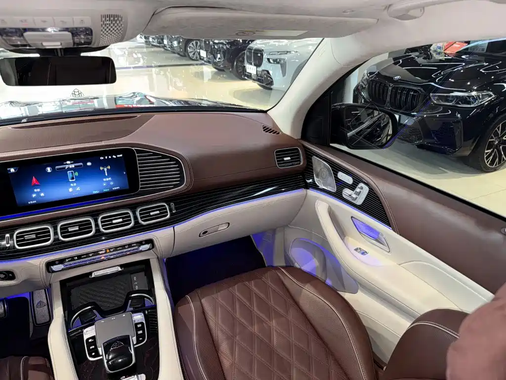 Mercedes-Benz GLS — миниатюра 9