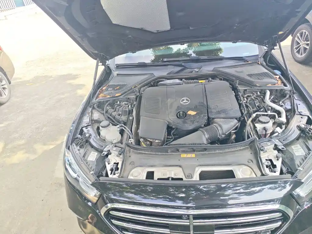Mercedes-Benz E-Class — миниатюра 20